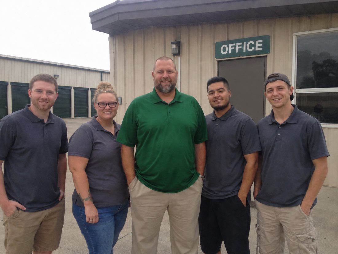 Pest control professionals in Minnetonka, MN